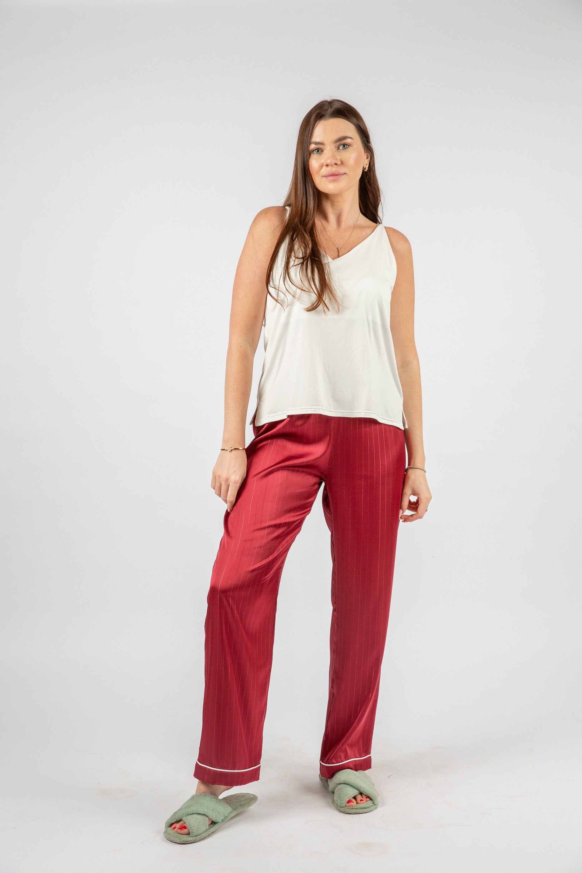 Sleepy pajama set – satin pants with cotton top for women’s cozy sleepwear
