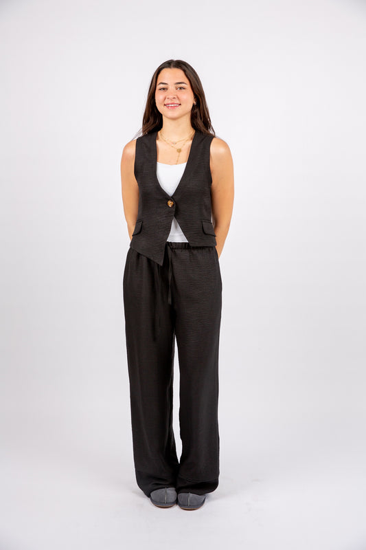 Outly black linen set – minimal breathable everyday women’s outfit